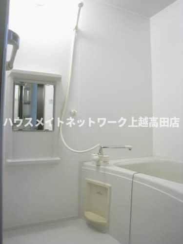 パストラル新光町Ⅰの浴室|追焚機能付
