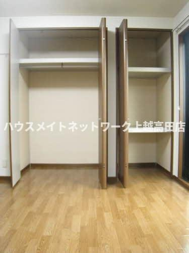 パストラル新光町Ⅰの内装|クローゼット