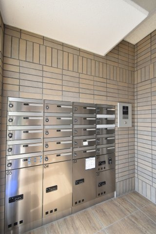 エレガンス岡崎のその他共用部分|宅配ボックス