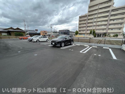 【駐車場】 | スペランツァ　ドゥーエ