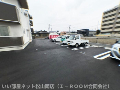 【駐車場】 | スペランツァ　ドゥーエ