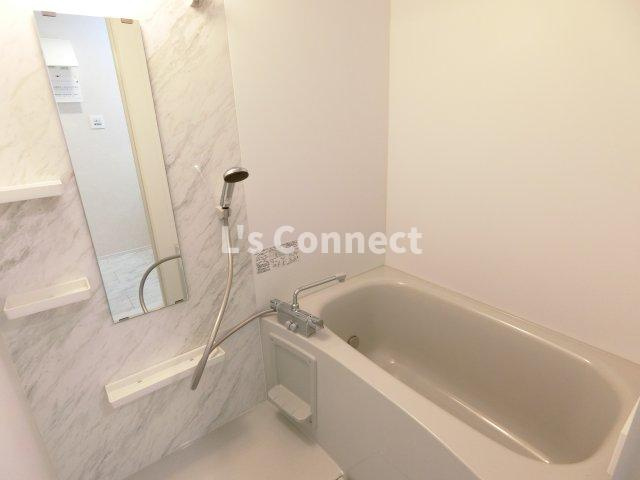 【浴室】 | Ｍａｉｓｏｎ　Ｒｕｉｎａｒｔ | 追焚き、浴室乾燥付きのお風呂。