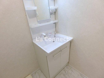 【洗面所】 | Ｍａｉｓｏｎ　Ｒｕｉｎａｒｔ | 朝の支度もスムーズな独立洗面台。