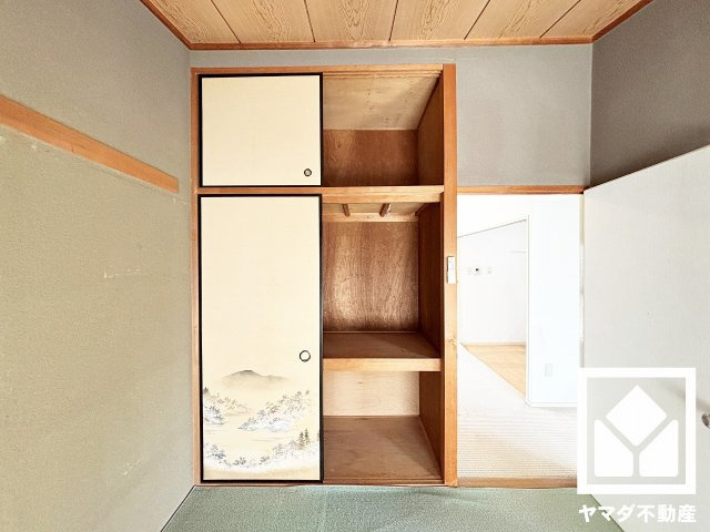 セントラル武庫之荘の和室|押入にはお客様用の座布団や寝具も収納可能です。