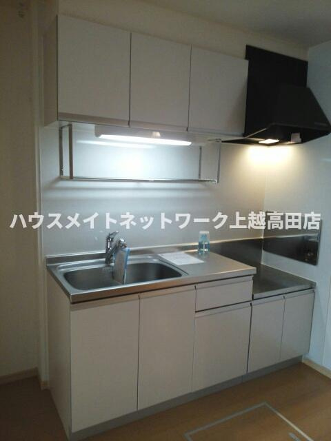 グリーンテラスＢのキッチン|キッチン（参考101号室反転室内写真）
