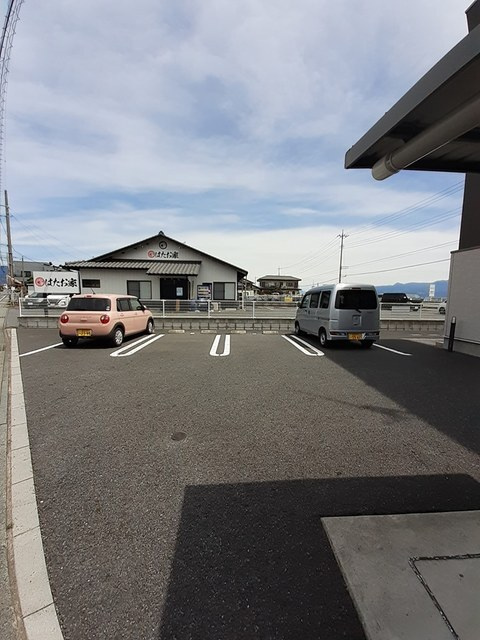 モデッサの駐車場