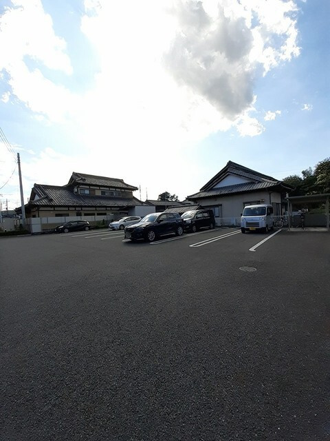 ノースヴィレッジⅣ　Ａの駐車場