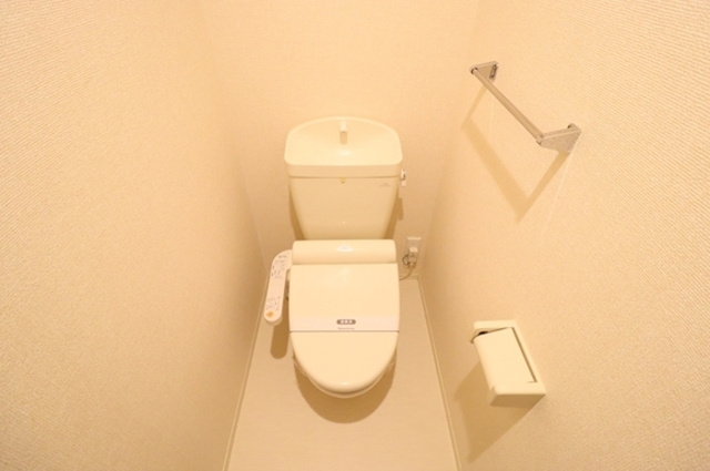 プレシャス育英のトイレ|温水洗浄暖房便座