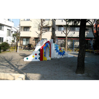 【周辺】 | グランドフェニックス | 公園「高田公園まで307ｍ」