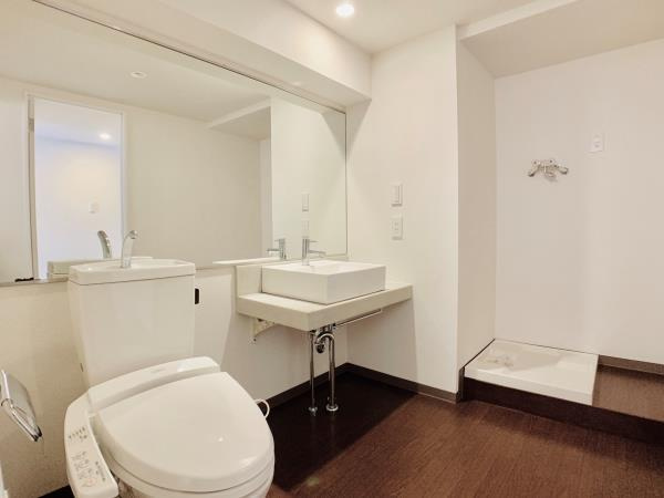 アーノンブライト一番町の居間・リビング