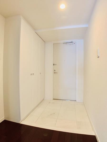 アーノンブライト一番町の玄関