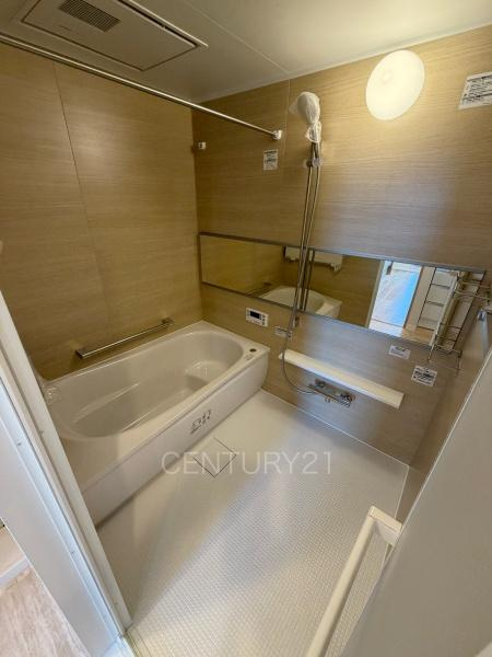 ポレスター前橋本町の浴室|浴室乾燥機付きで天候が悪い日でも手軽に衣類を乾燥させることができます。