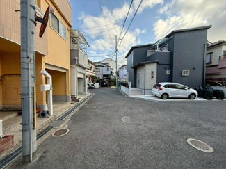 【前面道路含む現地写真】