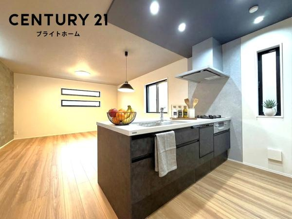 横浜市泉区中田南５丁目の新築一戸建のキッチン|本画像はAIがCGで家具作成しており、実際の現地に家具は設置されておりません。また、販売価格に家具等は含まれておりません。