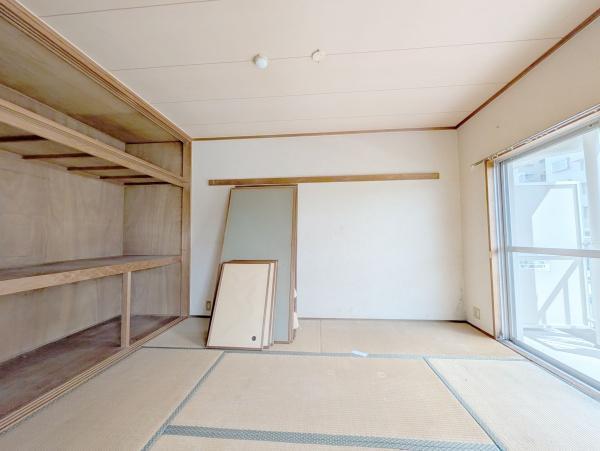 【寝室】 | ライフコート深井2号棟 | 明るい陽射しが射し込む心地良い空間です♪