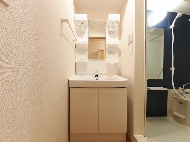 Ｌｕｃｋｙ　Ｈｏｕｓｅ　Ｙｏｕの洗面所|脱衣スペースもあります
