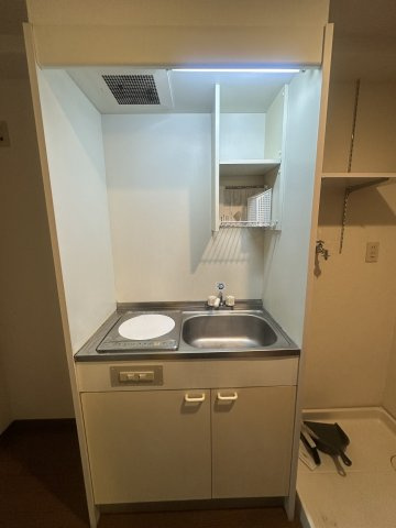 クリムゾン博多のキッチン