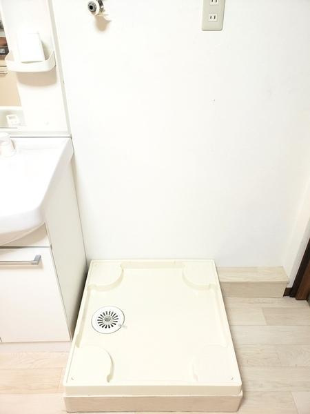 鶴町１丁目貸家の洗面所