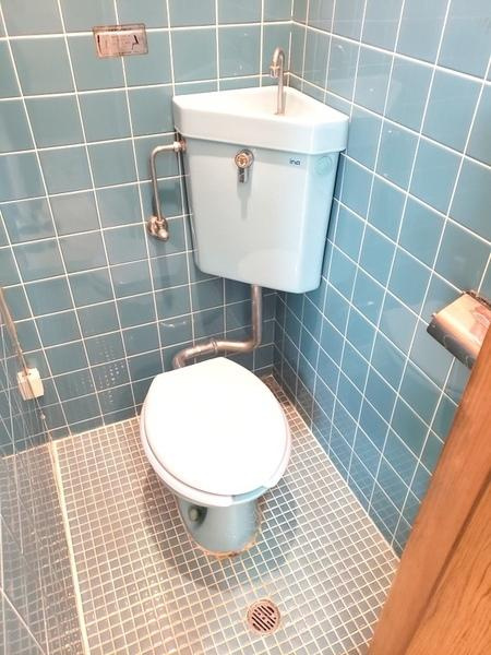 鶴町１丁目貸家のトイレ