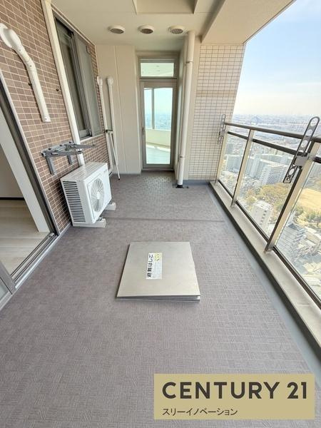 クロスタワー大阪ベイのバルコニー