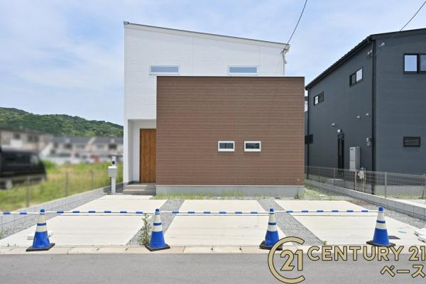 桜井市粟殿 ７号地 ／新築一戸建のその他|■現地撮影写真■敷地は52.1坪と広々しており駐車３台可能です。道路との高低差もありません。