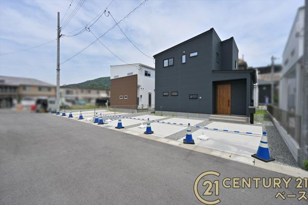 桜井市粟殿 ７号地 ／新築一戸建の前面道路含む現地写真|■現地撮影写真■前面道路の幅員は約６.０ｍとお車の出し入れもラクラク！