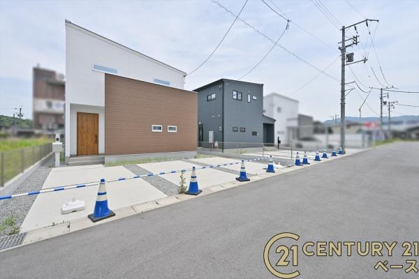 桜井市粟殿 ７号地 ／新築一戸建の前面道路含む現地写真|■現地撮影写真■落ち着いた雰囲気の閑静な住宅地内です。