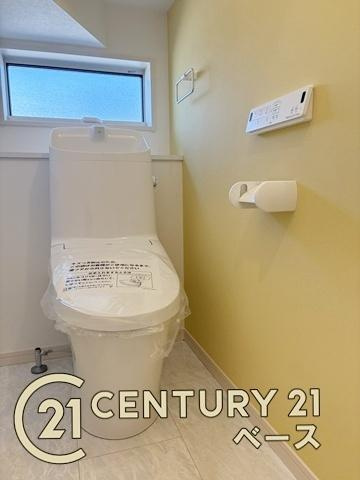 桜井市金屋 ３号地／一戸建のトイレ|■現地撮影写真■ウォシュレット完備！トルネード洗浄・フチなし形状でお手入れも楽々ですね！