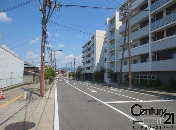 プレミスト葛城のその他|■現地撮影写真■大通りに出やすく車移動もスムーズに行えます！