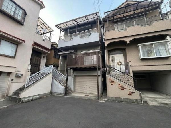 【前面道路含む現地写真】