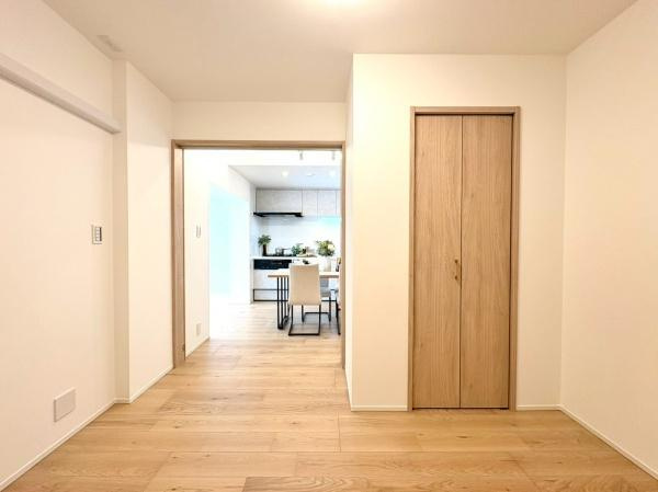 武蔵中原ローヤルパレスの子供部屋|子供部屋5帖！お子様部屋やリモートワーク部屋としてもお使いいただけます。ご家族の成長に合わせてお部屋の使い方変更出来そうです！