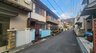 【前面道路含む現地写真】