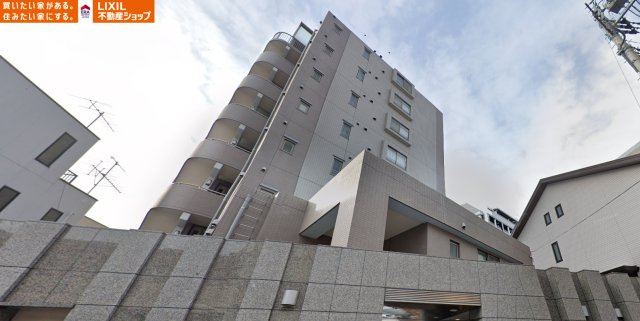 日神デュオステージときわ台の外観|ダークトーンを基調とした外壁が、重厚感と高級感を演出。
鉄筋コンクリート造地上9階建て