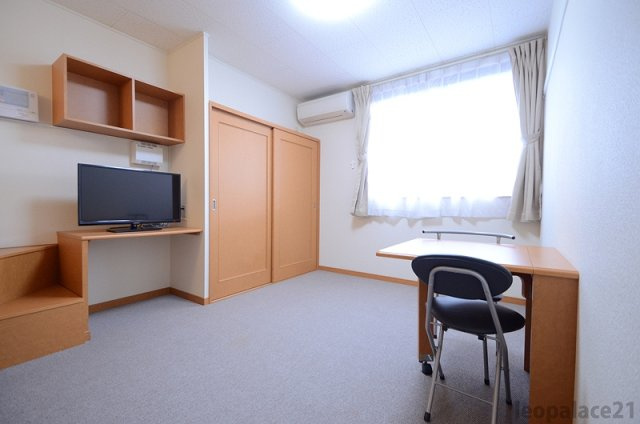 レオパレスＹａｎｎｏ２の居間・リビング|設備・仕様は号室により異なる為、現況を優先致します。