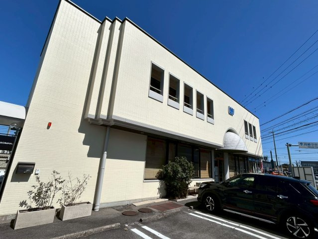 岡崎市戸崎町字榎ケ坪の店舗一部