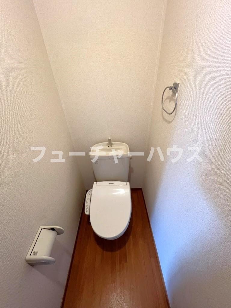 ファミーリェ　Ｉのトイレ|※201号室の画像です