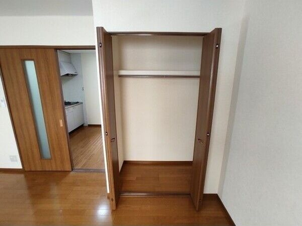 アンプルール クラージュ 別府の収納