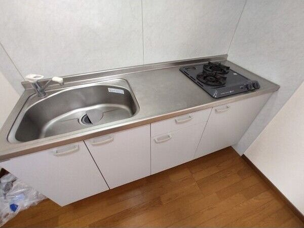 アンプルール クラージュ 別府のキッチン