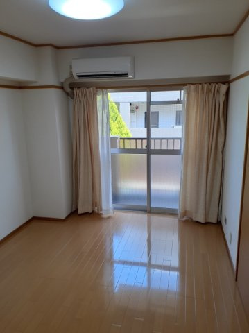 駒沢オリンピックマンションの洋室