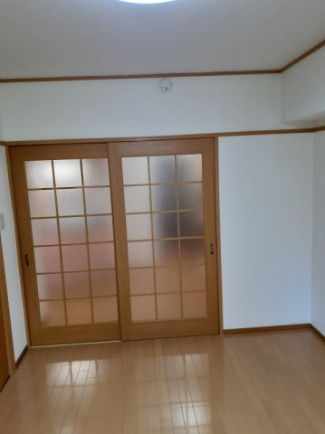 駒沢オリンピックマンションの洋室