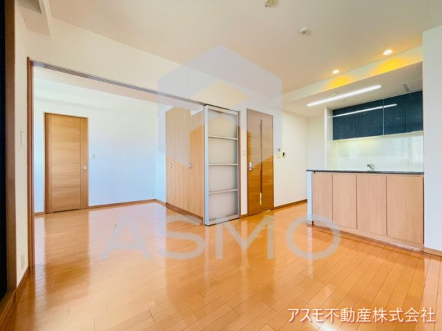 【居間・リビング】 | リーガル靭公園南 | 同マンション別部屋　参考写真
