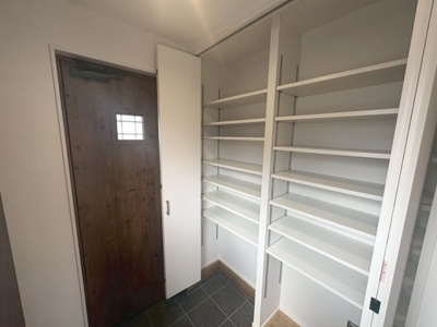 【収納】 | 平津1丁目　中古戸建 | 大容量のSB♪