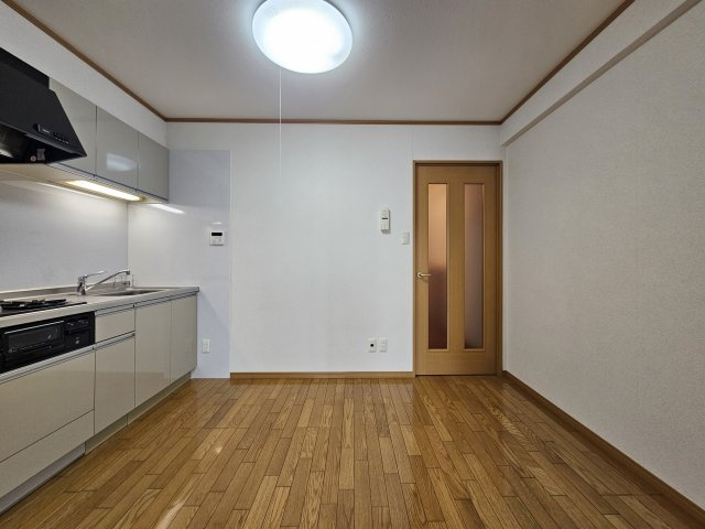 マンション美苑の居間・リビング