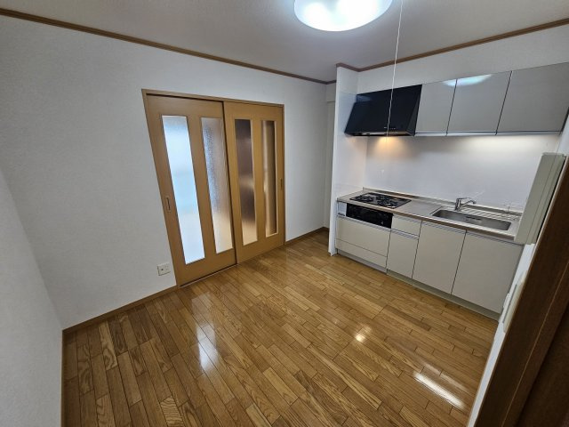 マンション美苑の居間・リビング