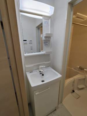 【洗面所】 | メゾンドオーブ | 忙しい朝には欠かせない洗面所です