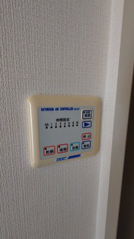 プレール綱島の設備|プレール綱島：浴室乾燥機があるので雨の日のお洗濯も安心です2019年撮影