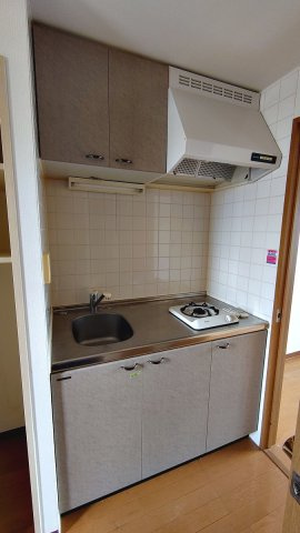 プレール綱島のキッチン|プレール綱島：ガスコンロです2019年撮影