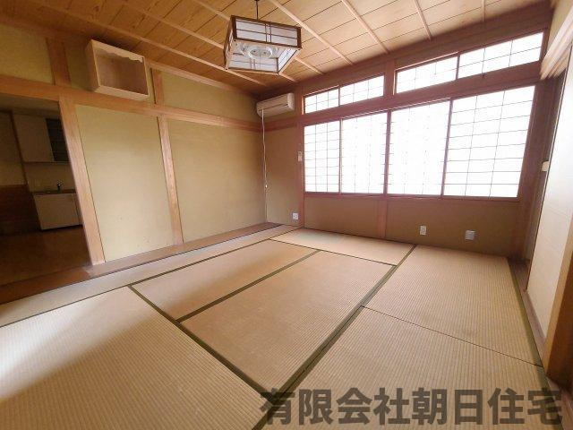【和室】 | 南田町 中古戸建 5DK  土地169.43坪 6,520万円 | 畳の上でゆっくりとくつろげる和室です