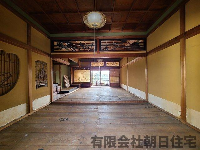 【和室】 | 南田町 中古戸建 5DK  土地169.43坪 6,520万円 | 2階の和室スペースです