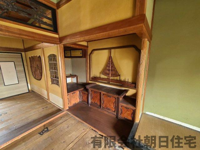 【和室】 | 南田町 中古戸建 5DK  土地169.43坪 6,520万円 | 和室、ちょっとしたくつろぎスペースにいかがでしょうか